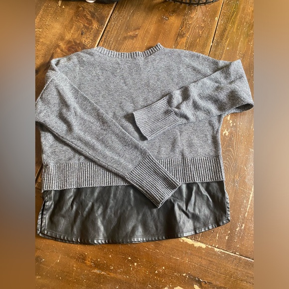 BANANA REPUBLIC bundle of grey and black sweaters - Picture 8 of 9